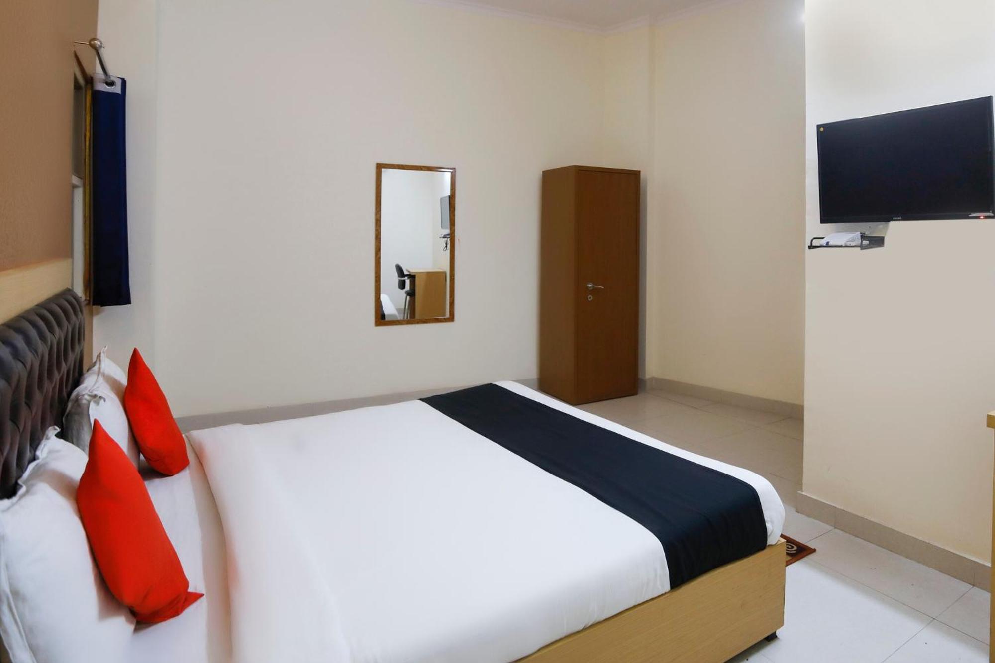 Hotel Diamond Imperial Noida Exterior foto