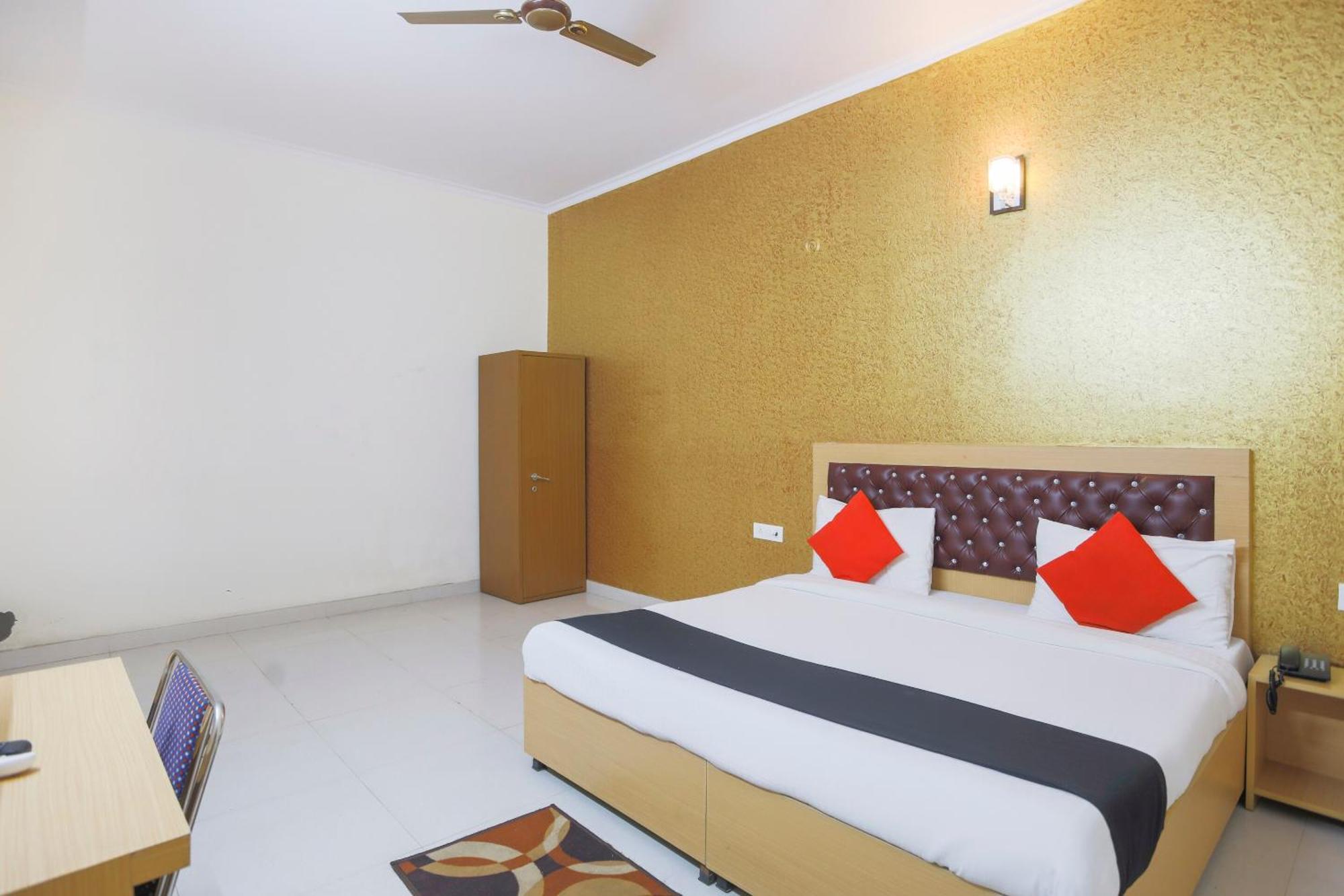 Hotel Diamond Imperial Noida Exterior foto
